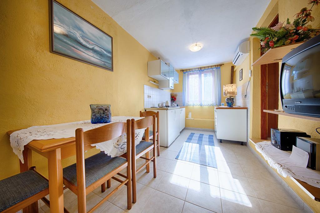 Apartments Pol Murvu Vis Extérieur photo